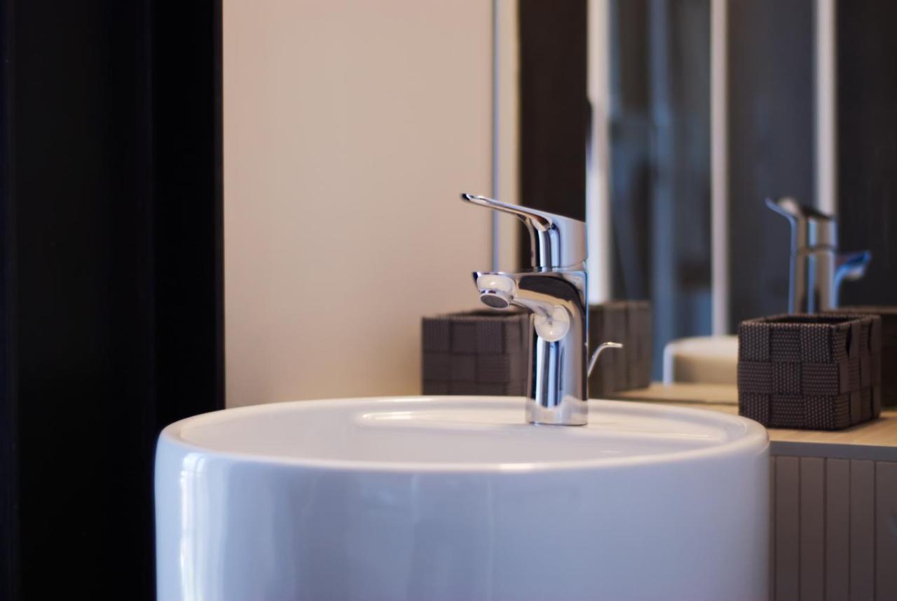 Residenza Puoti Apartment Peschiera del Garda Luaran gambar