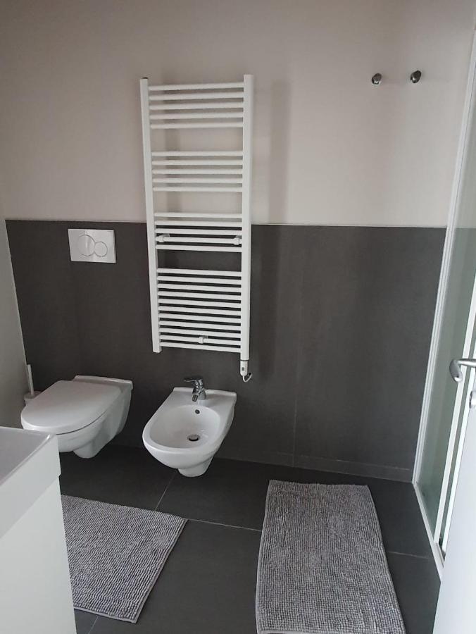 Residenza Puoti Apartment Peschiera del Garda Luaran gambar